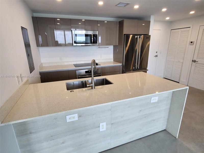 Property photo # 2
