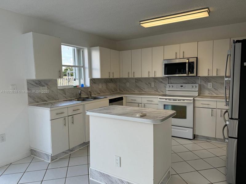 Property photo # 9