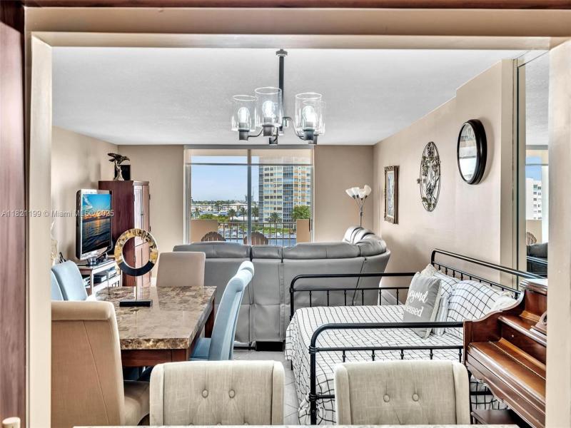 Condo for sale at Prince George 5J