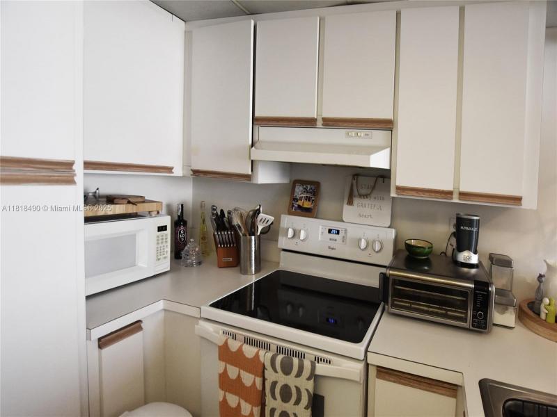 Property photo # 9