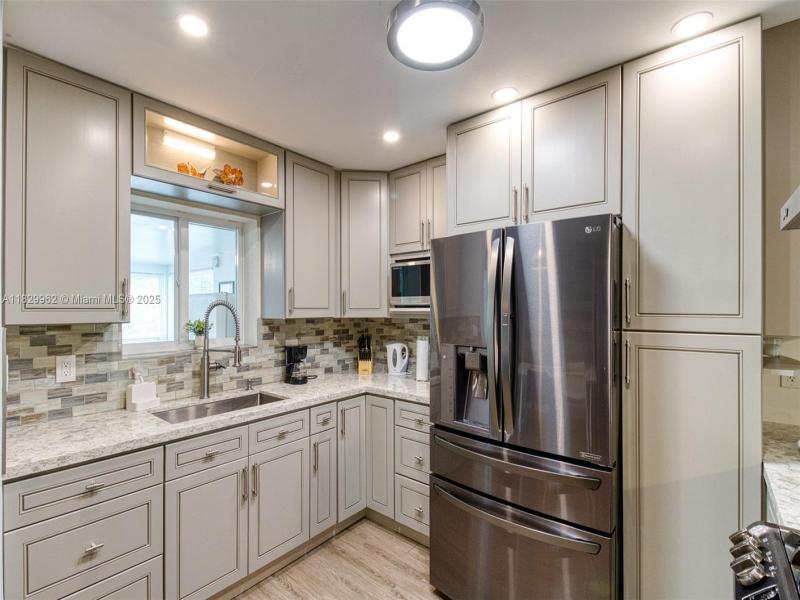 Property photo # 8