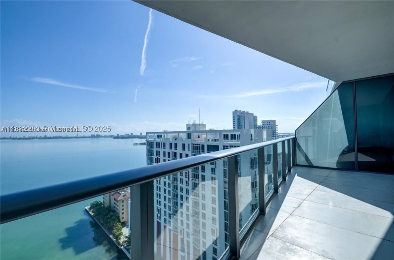 Icon Bay Apt #2106
