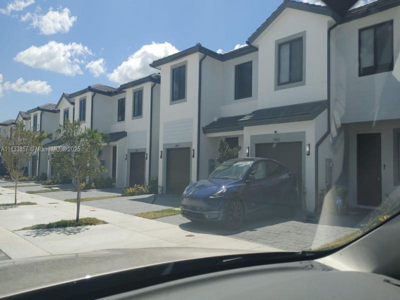 Property photo # 0