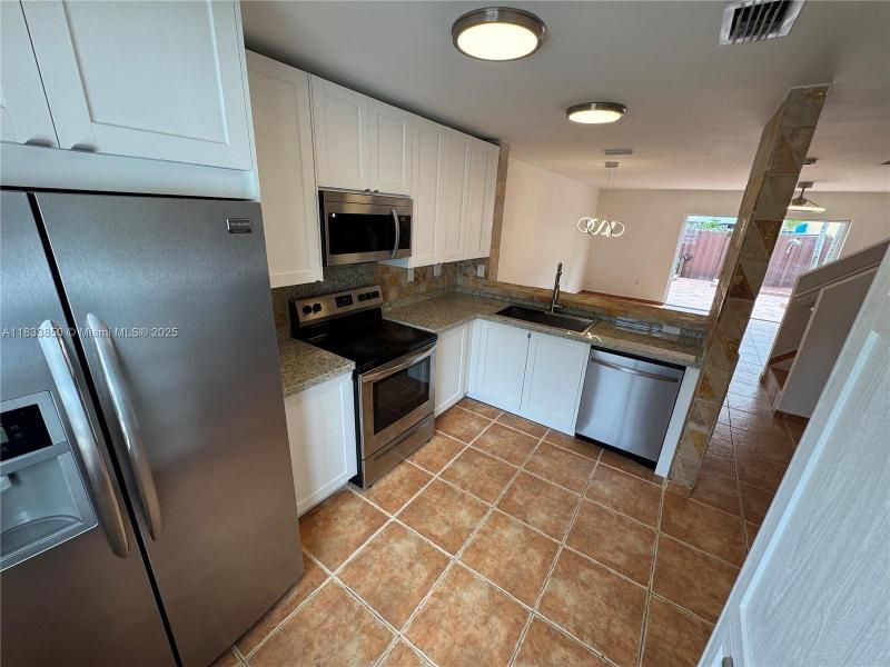 Property photo # 9