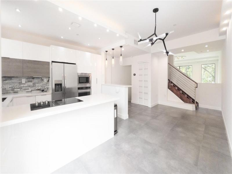 Property photo # 9