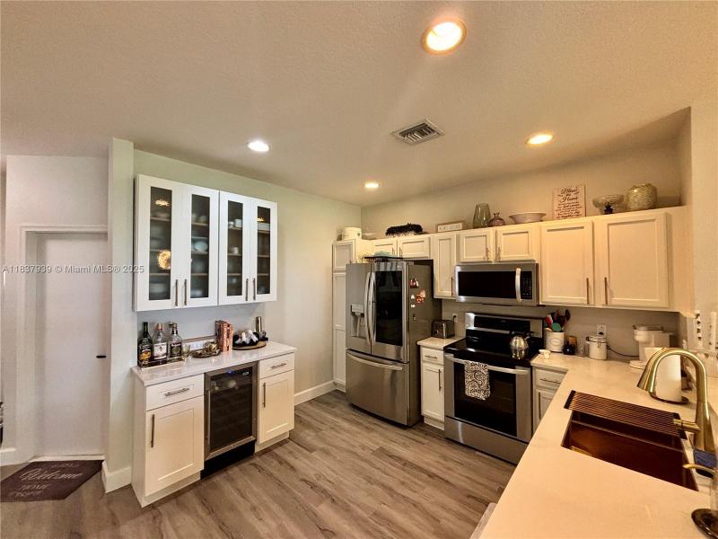 Property photo # 7