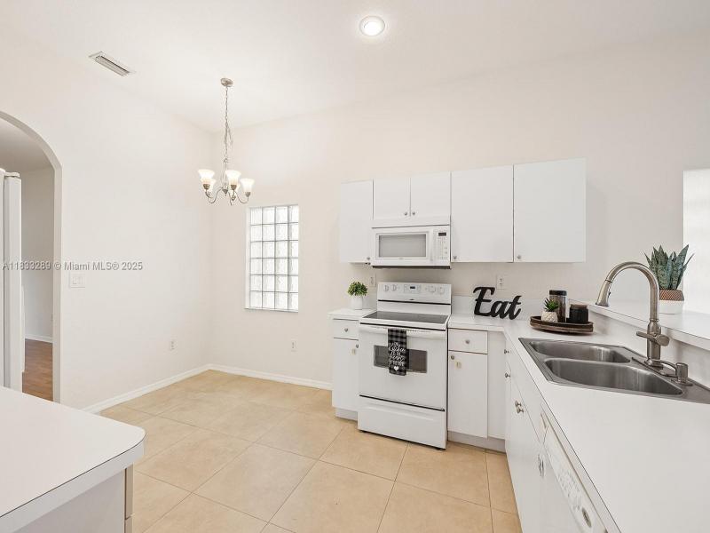 Property photo # 9