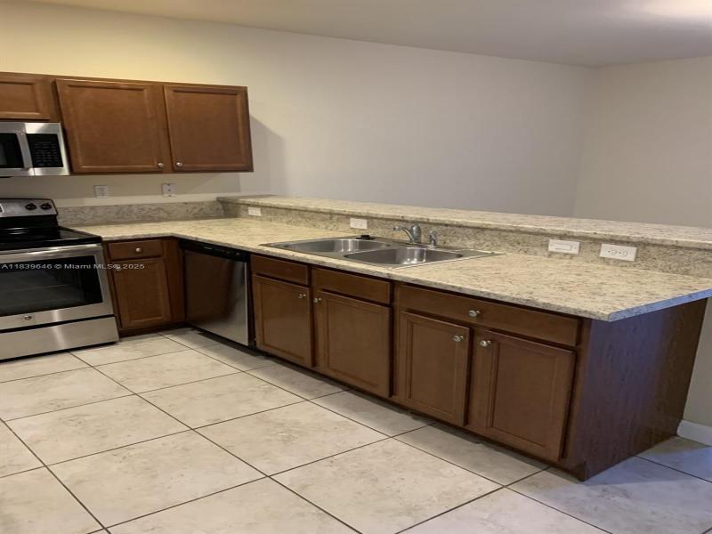 Property photo # 4