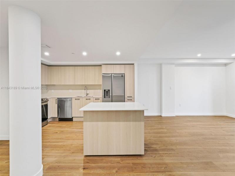 Property photo # 6