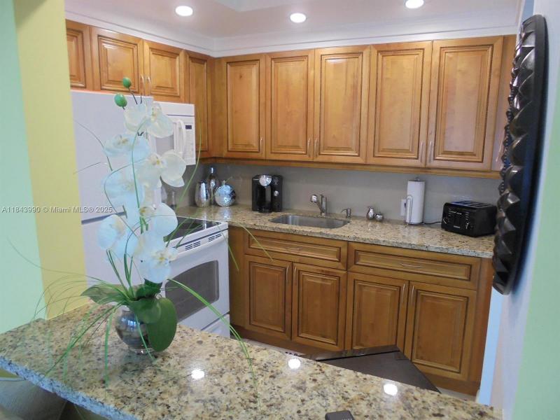 Property photo # 4