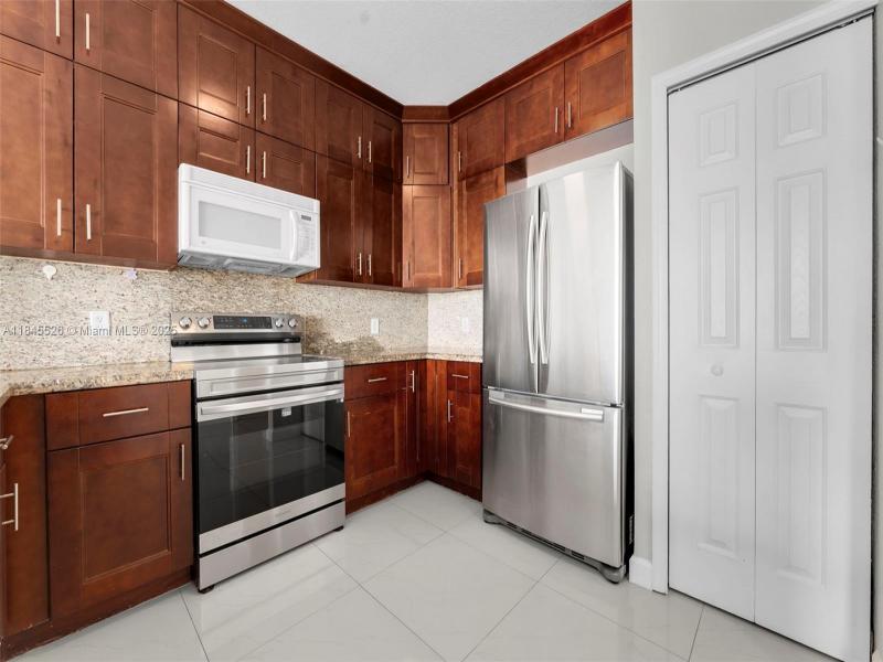 Property photo # 8