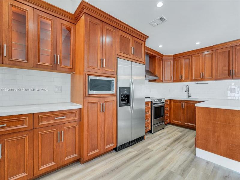 Property photo # 4