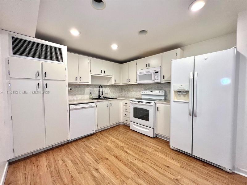 Property photo # 9