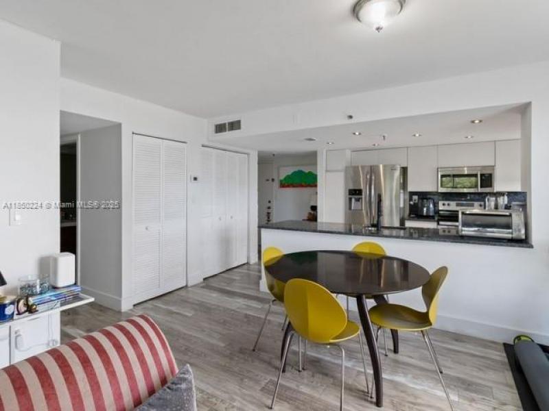 Condo for sale at Brickell Park 307