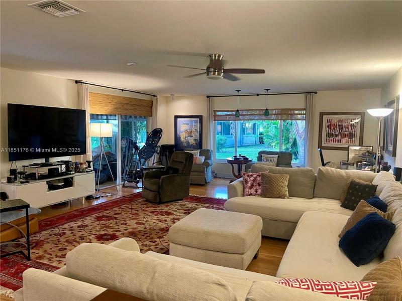 Property photo # 7