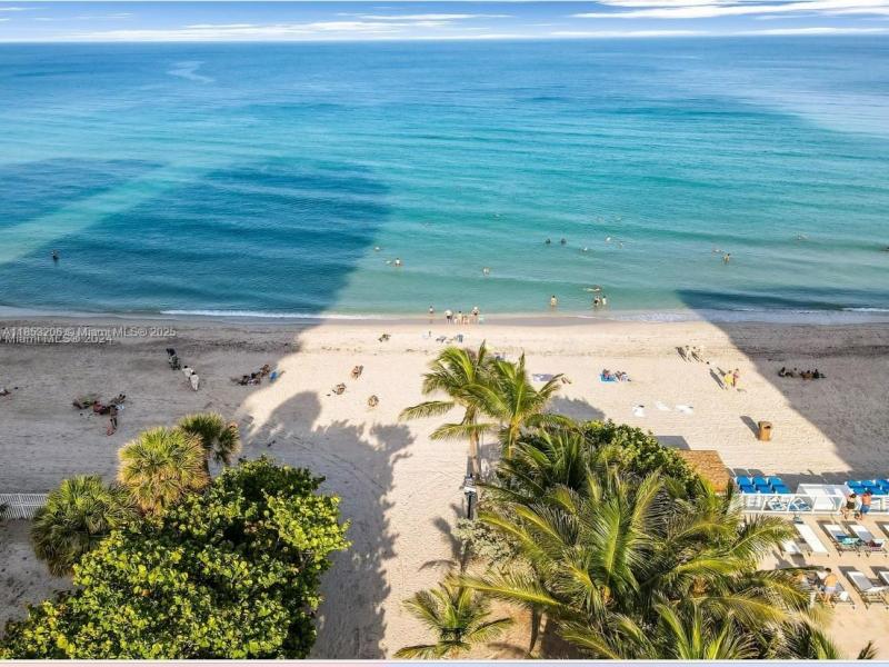 Apartment for rent at Aventura Beach Club 610