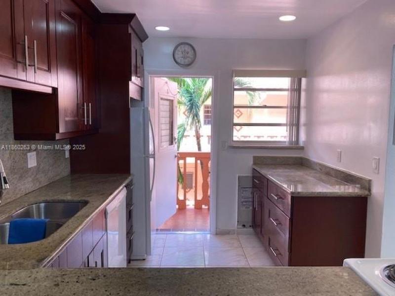Property photo # 4
