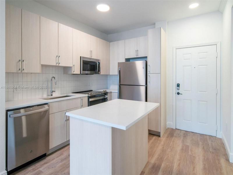 Property photo # 9