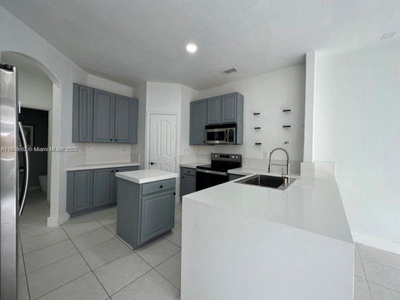 Property photo # 3