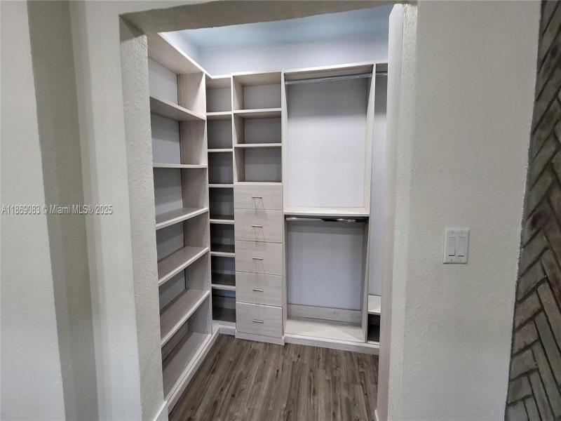 Property photo # 4