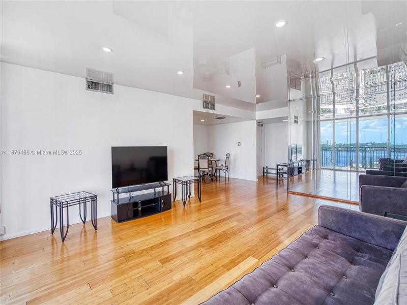 Condo for sale at Del Prado South Tower 1604