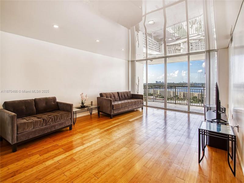 Condo for sale at Del Prado South Tower 1604