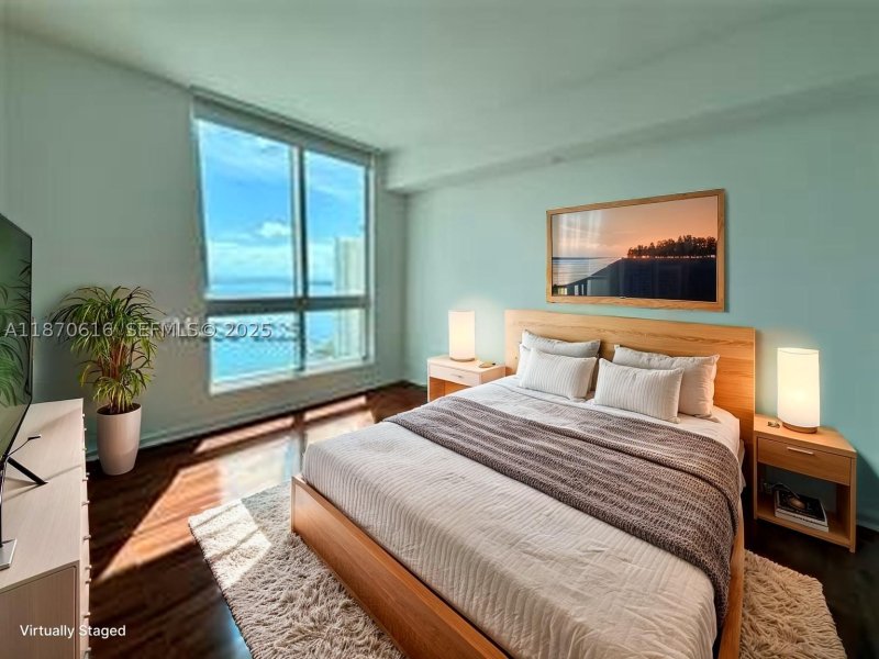 Condo for sale at Met 1 3014