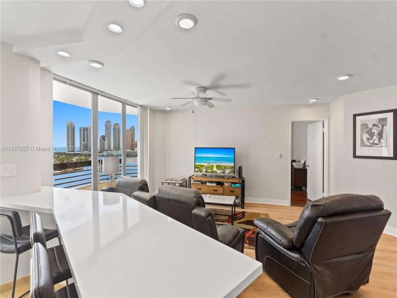 Property photo # 8