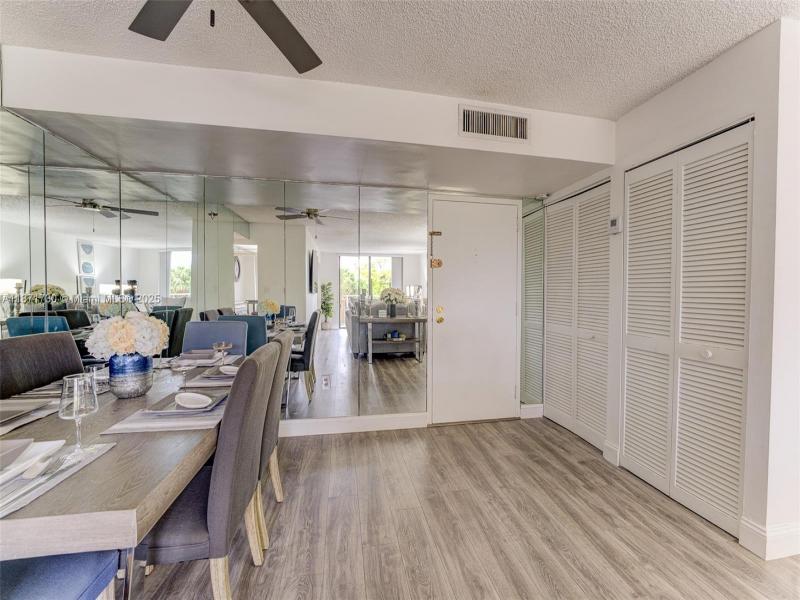 Comprar apartamento no Winston Towers 312