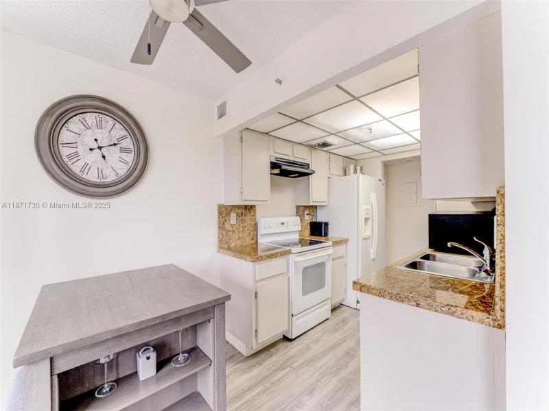 Comprar apartamento no Winston Towers 312
