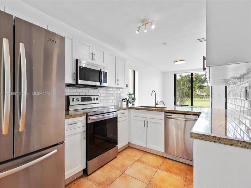 Property photo # 9