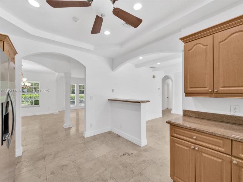 Property photo # 4