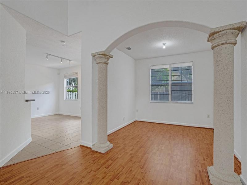 Property photo # 8