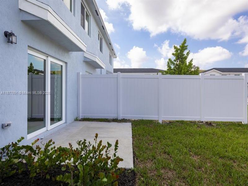 Property photo # 9