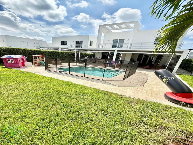 Property photo # 8