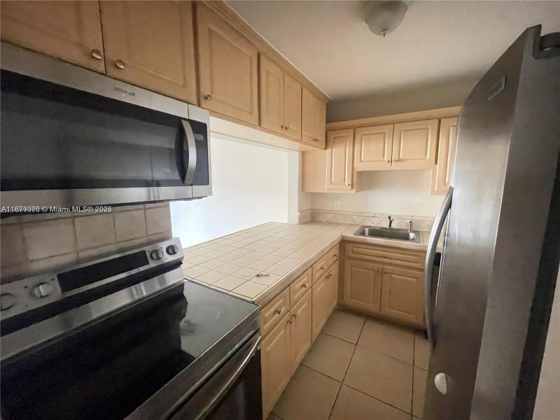 Property photo # 9