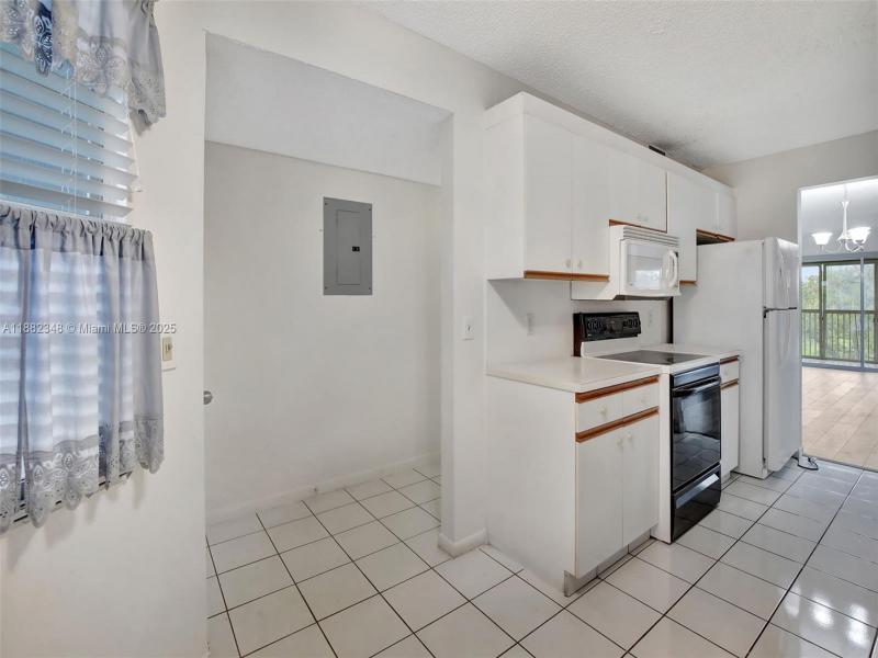 Property photo # 9