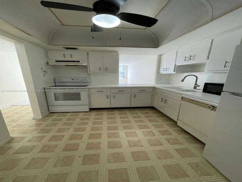 Property photo # 2