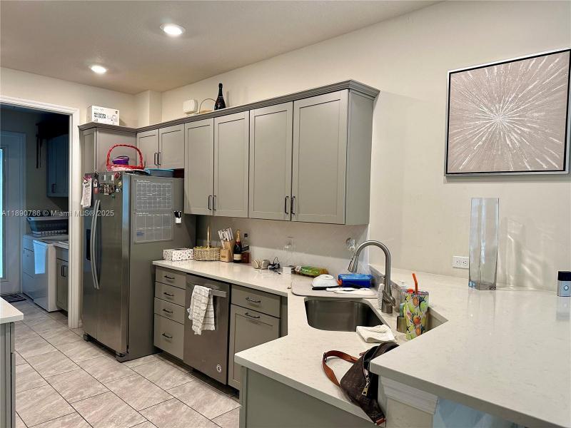 Property photo # 8