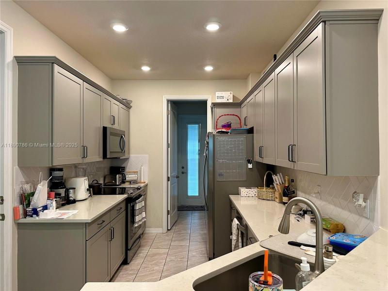 Property photo # 4