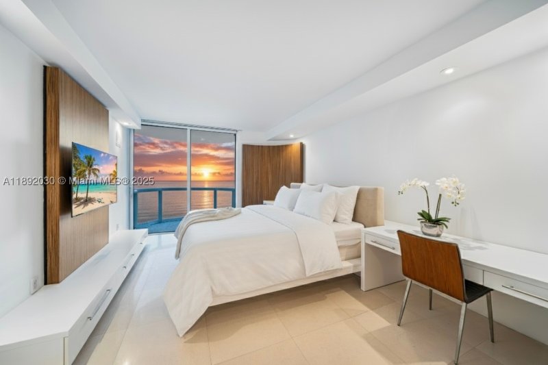 Akoya Apt #2901