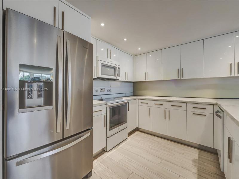 Property photo # 6