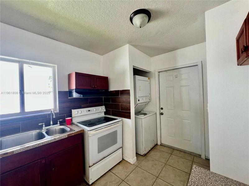 Property photo # 9