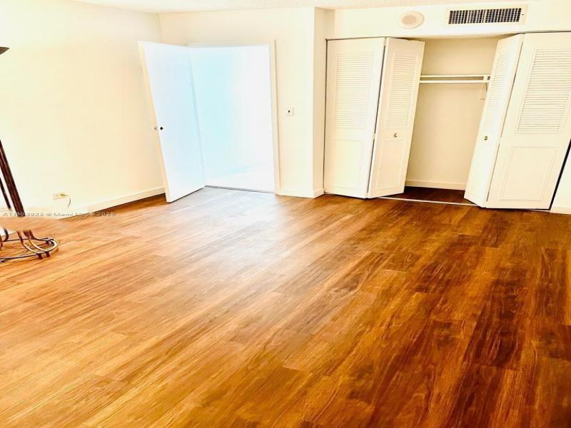 Comprar apartamento en Winston Towers MO-3