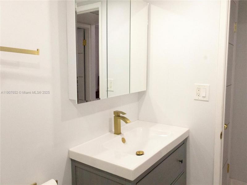 Carriage Club North Apt #1523