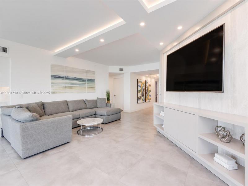 Condo for sale at Hidden Bay 303