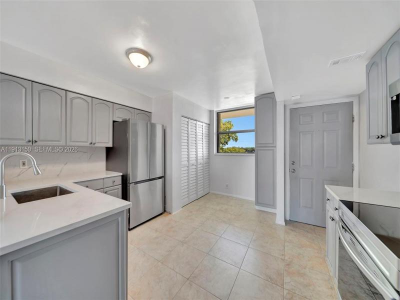 Property photo # 4