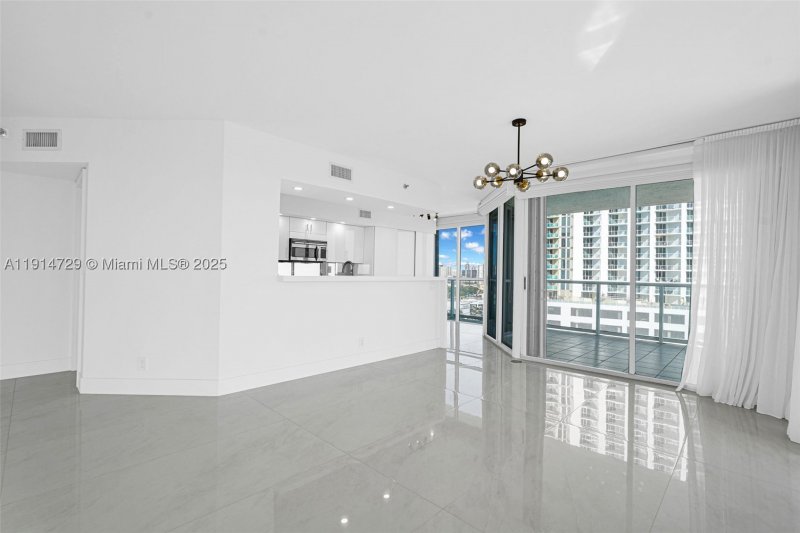 Condo for sale at Oceania 3 1236