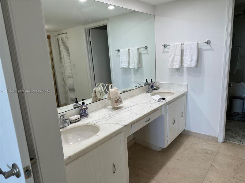 Alquiler de apartamento en Commodore Club South 1004