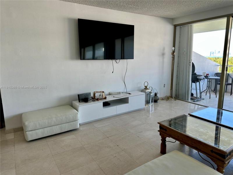 Alquiler de apartamento en Commodore Club South 1004